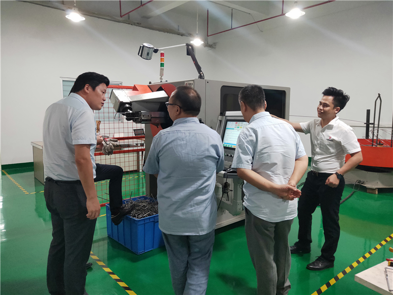 有朋自遠(yuǎn)方來，不亦樂乎——貝朗鐵絲自動折彎機